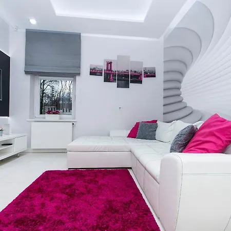 Rentyear White * Sopot